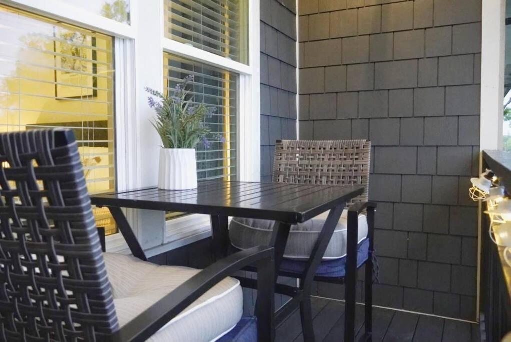 New Stylish Getaway- 5 Mil To Uptown/3 Smart Tvs! Apartamento Charlotte Exterior foto